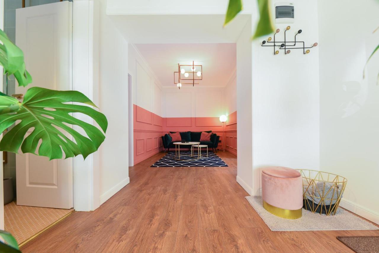 Designer Apartment In The City Center Cluj-Napoca Luaran gambar